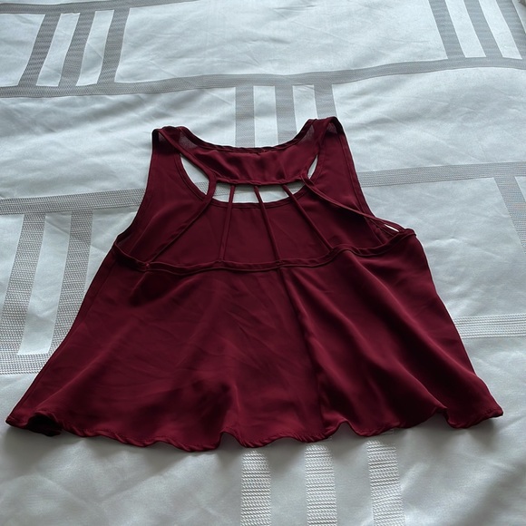 Maroon top - Picture 2 of 4